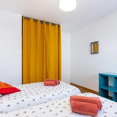 L'azalee - 106m2 Avec Balcons & Parking - Proche Hopitaux & Metro Lägenhet Lyon