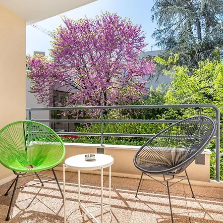 L'azalee - 106m2 Avec Balcons & Parking - Proche Hopitaux & Metro *